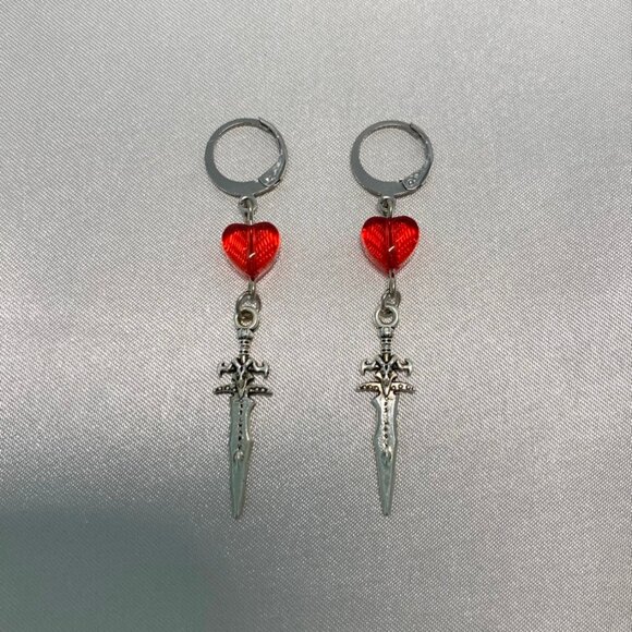 🩸⚔️  dangly sword/heart earrings ⚔️🩸 - Picture 1 of 1